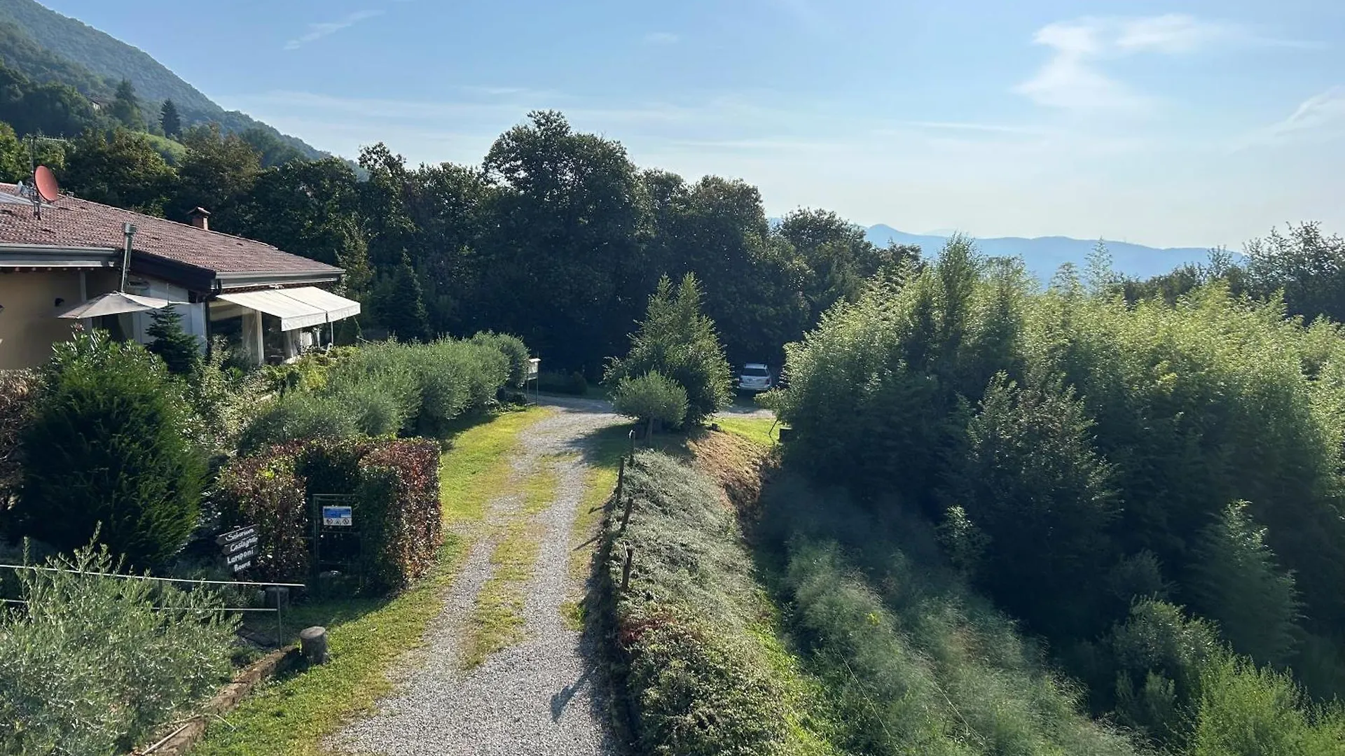 B&B Alrobale Strozza 0*,  Italy